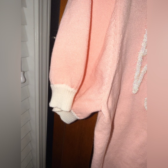 QUEEN OF SPARKLES Bride Glitter Script
Sweater SIZE: SMALL NWT - Picture 8 of 12